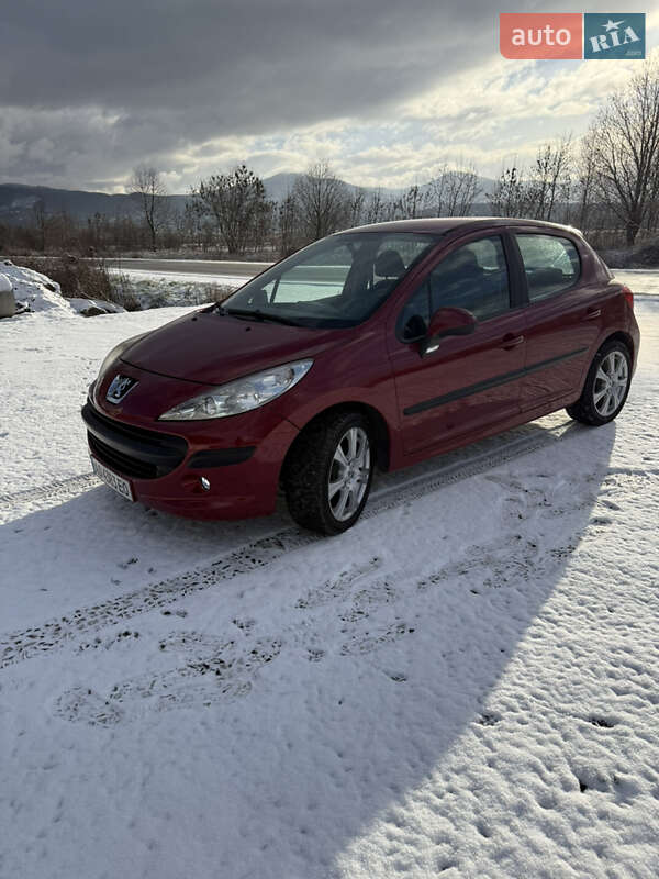 Хэтчбек Peugeot 207 2008 в Белках