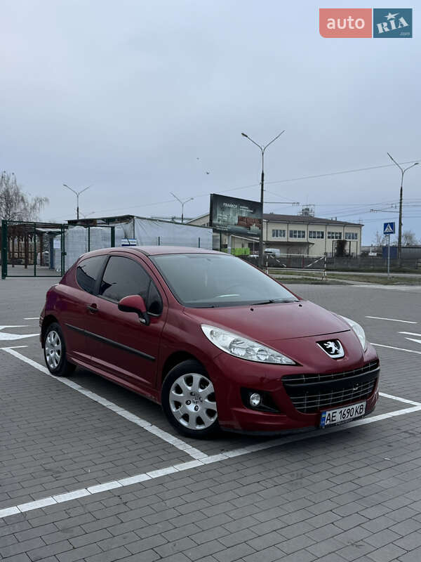 Хэтчбек Peugeot 207 2010 в Белой Церкви