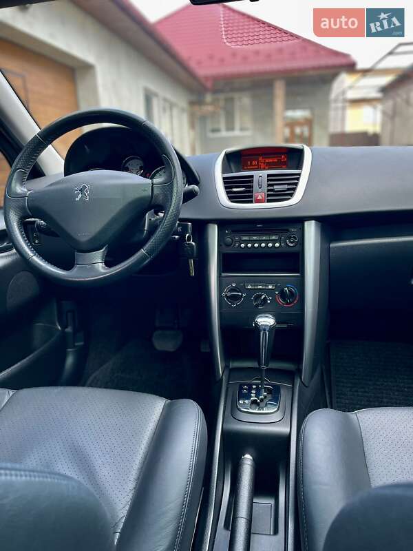 Универсал Peugeot 207 2009 в Мукачево