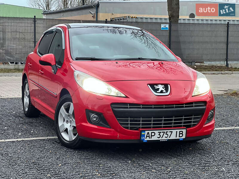 Peugeot 207 2012