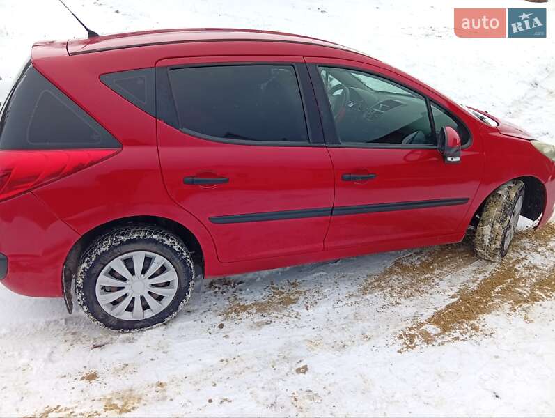Универсал Peugeot 207 2010 в Теребовле