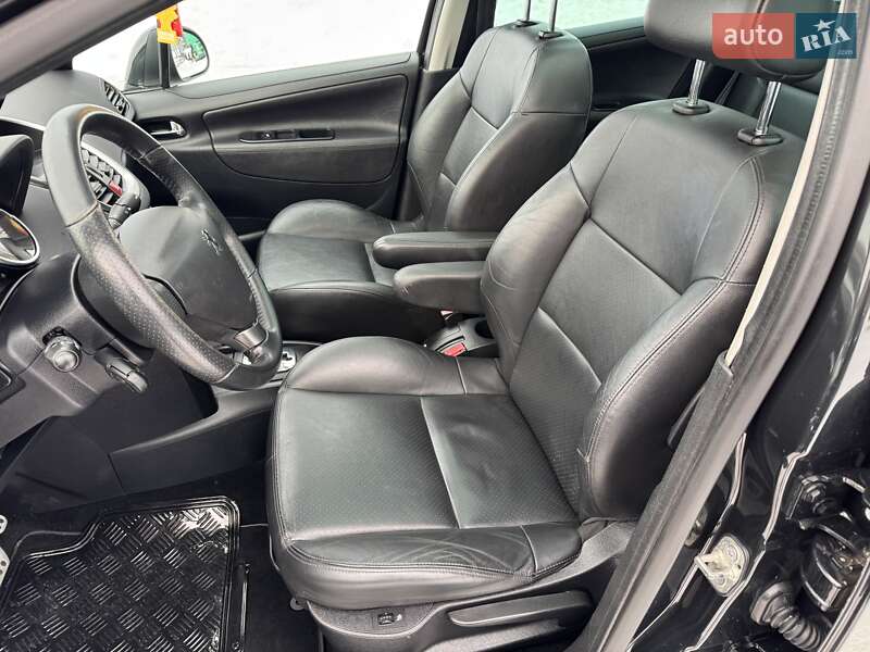 Универсал Peugeot 207 2011 в Луцке