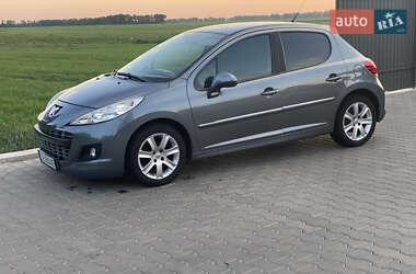 Хэтчбек Peugeot 207 2011 в Умани