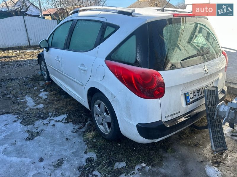 Хэтчбек Peugeot 207 2010 в Умани