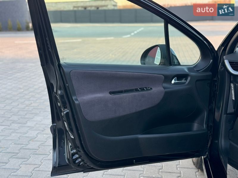 Хетчбек Peugeot 207 2006 в Рівному