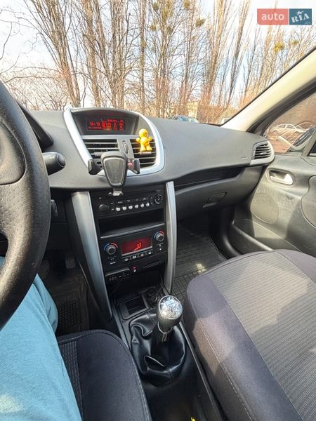 Хэтчбек Peugeot 207 2012 в Киеве фото 17 Хэтчбек Peugeot 207 2012 в Киеве