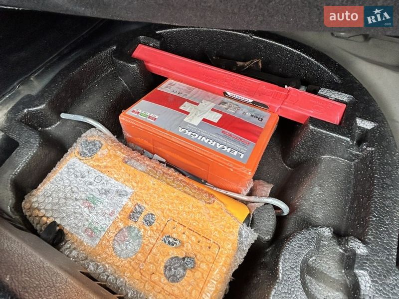 Хетчбек Peugeot 207 2010 в Сумах