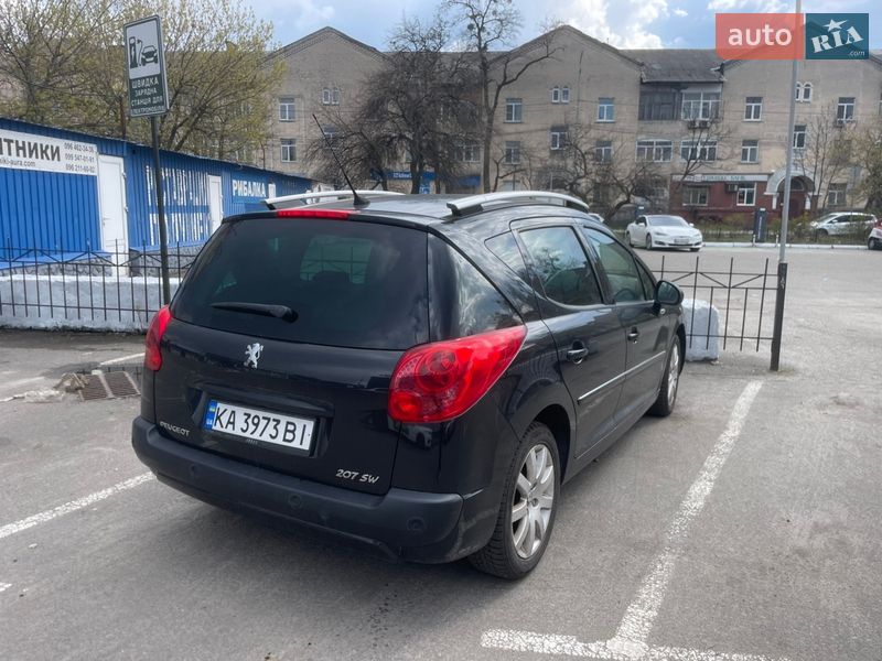 Универсал Peugeot 207 2010 в Киеве