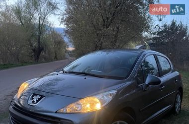 Хэтчбек Peugeot 207 2009 в Чернигове