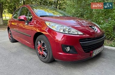 Хэтчбек Peugeot 207 2010 в Ладыжине