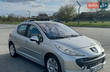 Хэтчбек Peugeot 207 2007 в Здолбунове