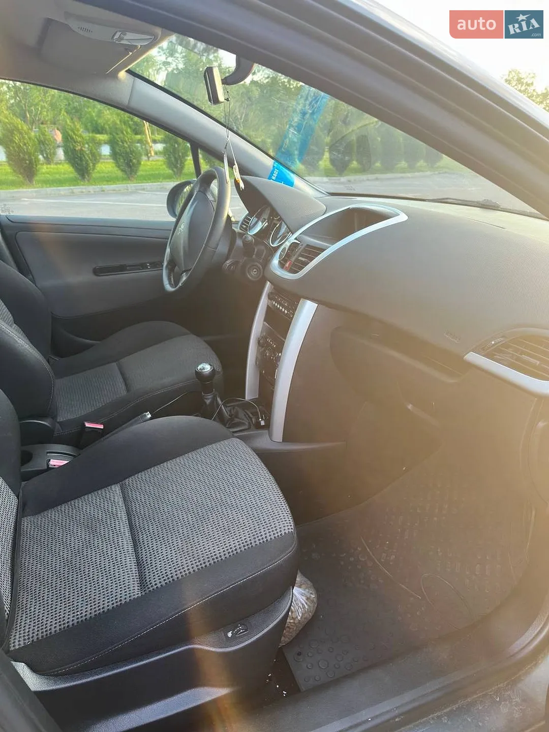 2010 Peugeot 207 - мініатюра 4