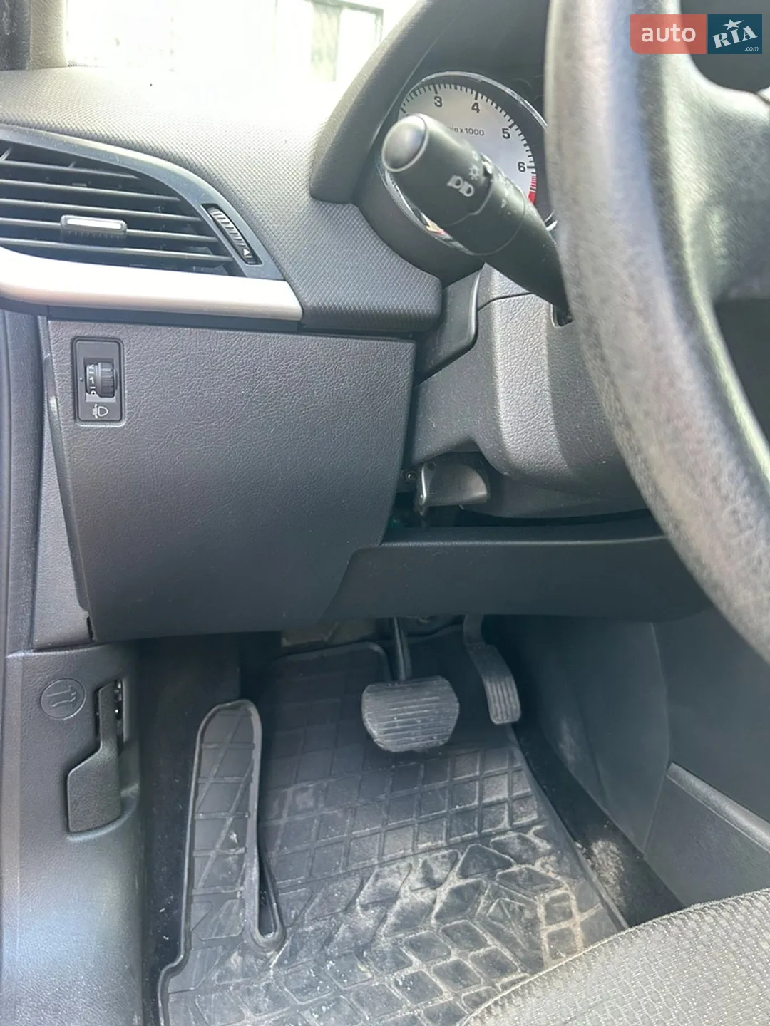 2010 Peugeot 207 - мініатюра 9