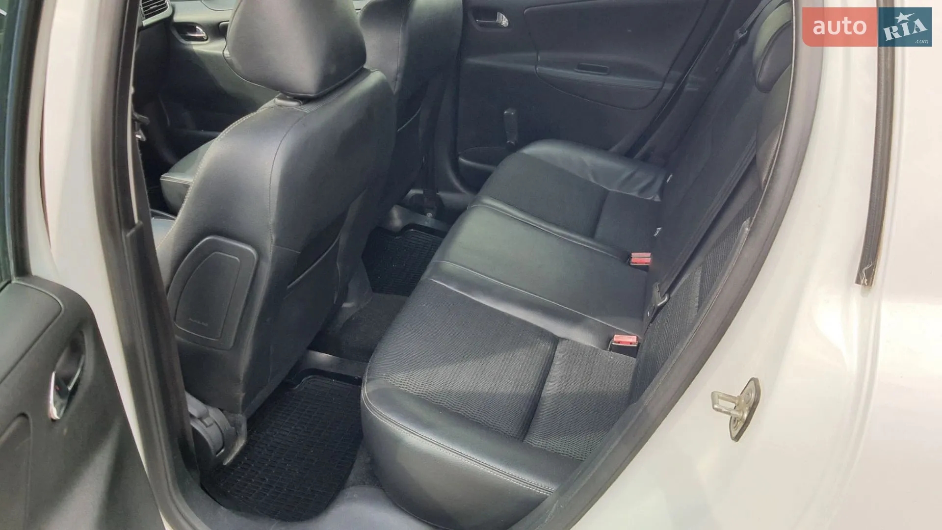 2011 Peugeot 207 - мініатюра 13
