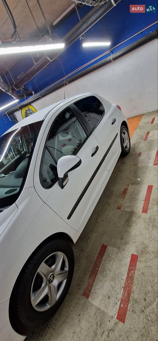 2011 Peugeot 207 - мініатюра 2