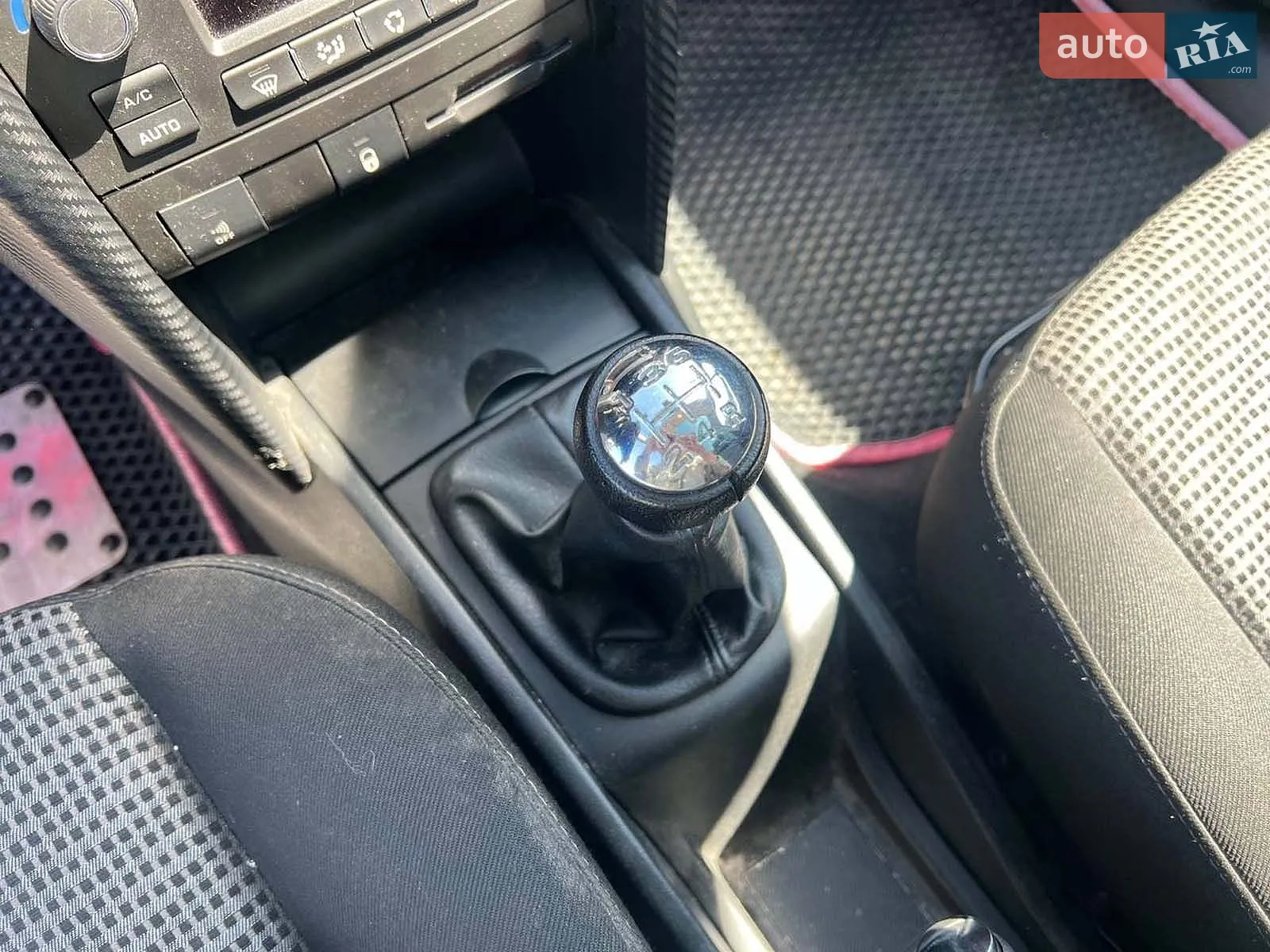 2010 Peugeot 207 - мініатюра 29