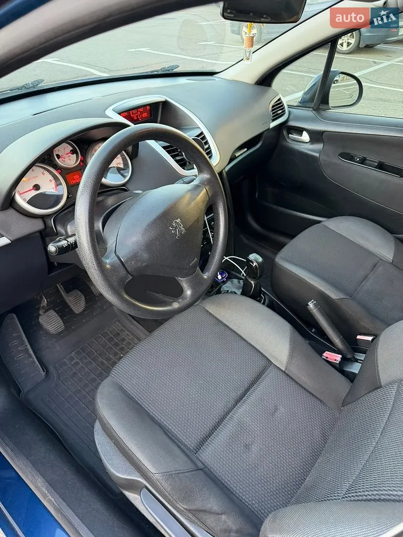 2010 Peugeot 207 - мініатюра 10