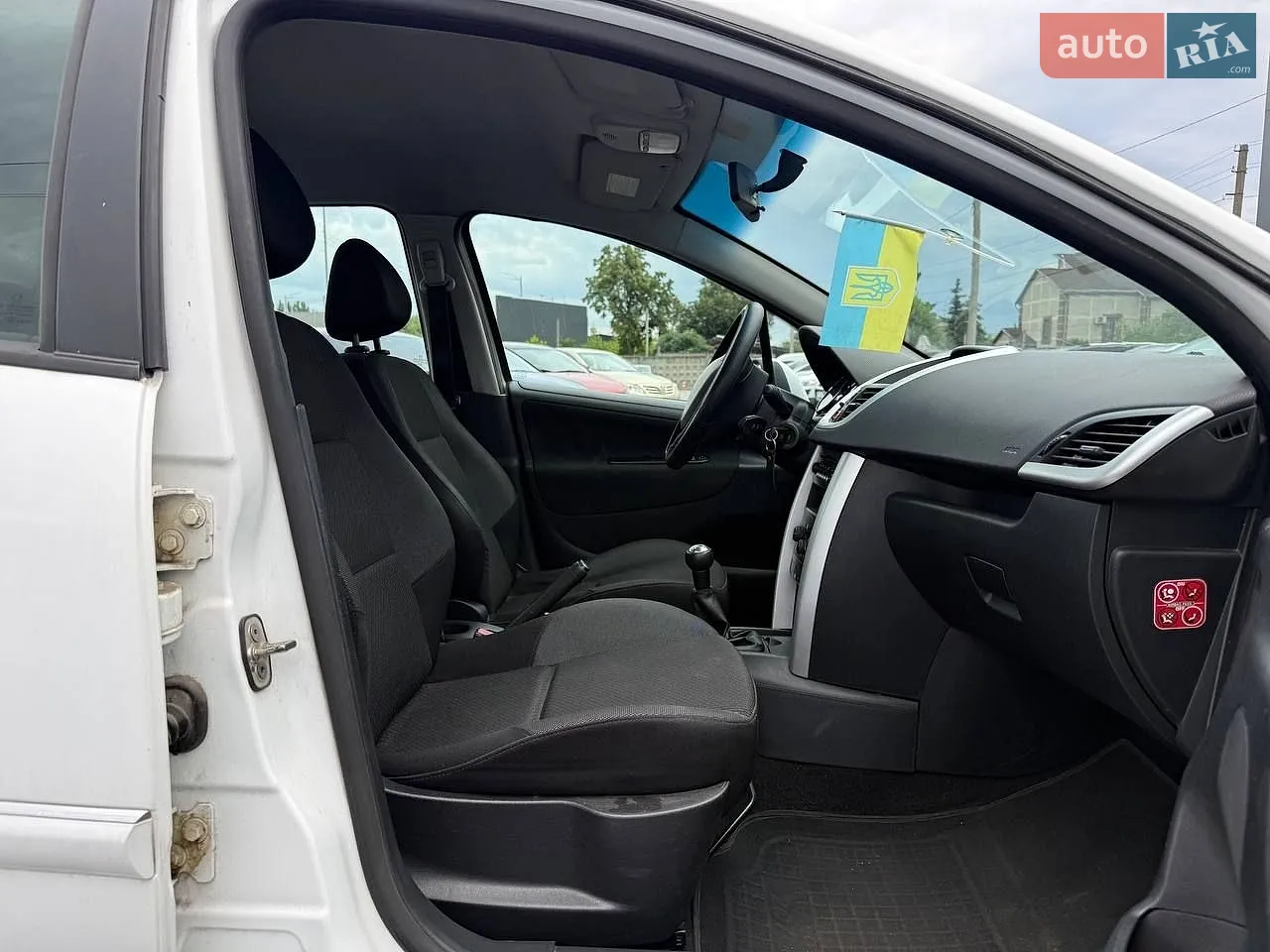 2012 Peugeot 207 - мініатюра 12
