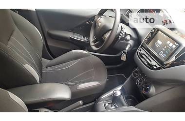 Хэтчбек Peugeot 208 2015 в Одессе