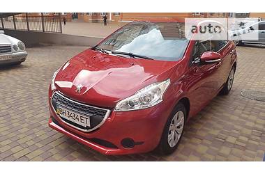 Хэтчбек Peugeot 208 2015 в Одессе