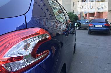 Хэтчбек Peugeot 208 2013 в Калуше