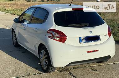 Хэтчбек Peugeot 208 2013 в Одессе