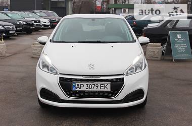 Хэтчбек Peugeot 208 2015 в Запорожье