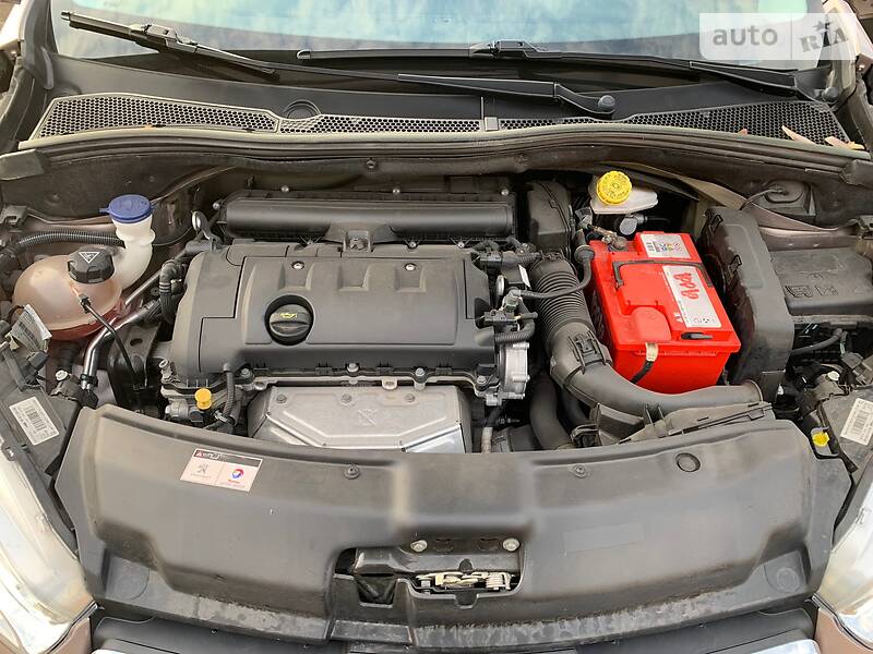 Хетчбек Peugeot 208 2014 в Вінниці