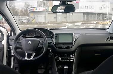 Хэтчбек Peugeot 208 2013 в Киеве