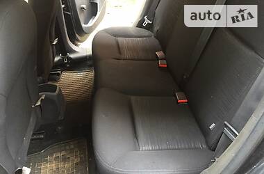 Хетчбек Peugeot 208 2012 в 