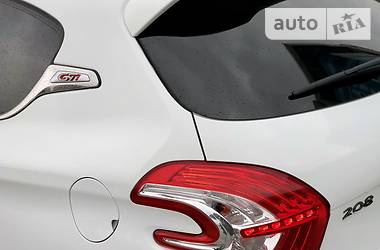 Хэтчбек Peugeot 208 2014 в Харькове