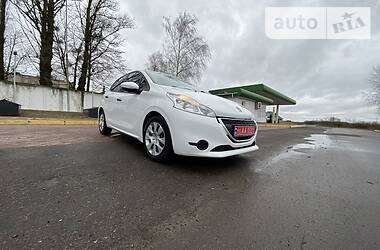 Хетчбек Peugeot 208 2014 в Луцьку