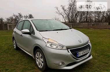 Хэтчбек Peugeot 208 2013 в Полтаве