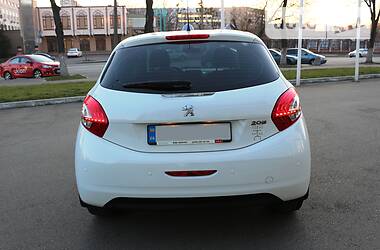 Хэтчбек Peugeot 208 2014 в Киеве