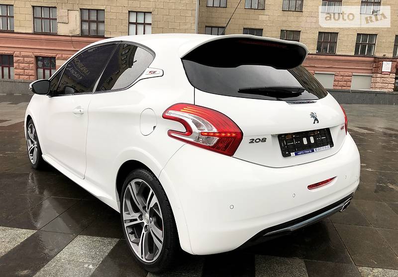 Хетчбек Peugeot 208 2014 в Харкові