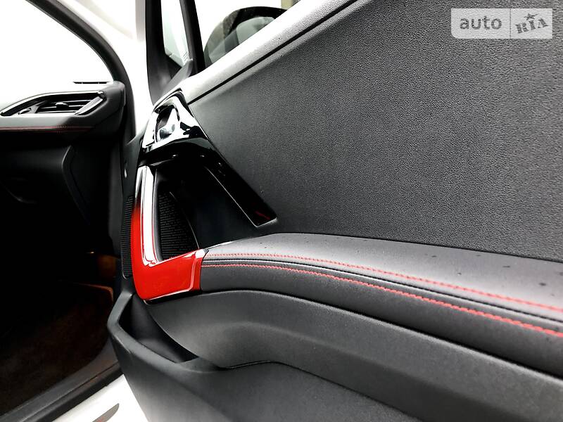 Хетчбек Peugeot 208 2014 в Харкові