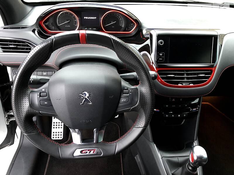 Хетчбек Peugeot 208 2014 в Харкові