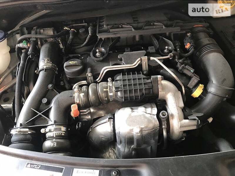 Хетчбек Peugeot 208 2014 в Ужгороді фото 3 Хетчбек Peugeot 208 2014 в Ужгороді