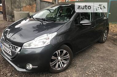 Хэтчбек Peugeot 208 2012 в Львове