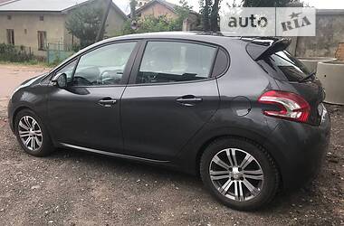 Хэтчбек Peugeot 208 2012 в Львове