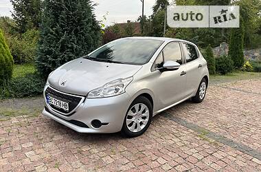 Купе Peugeot 208 2013 в Трускавці