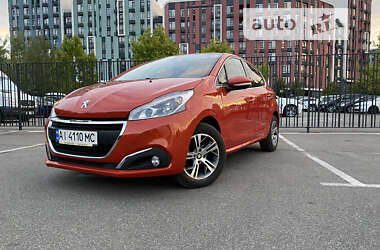 Хетчбек Peugeot 208 2016 в Києві