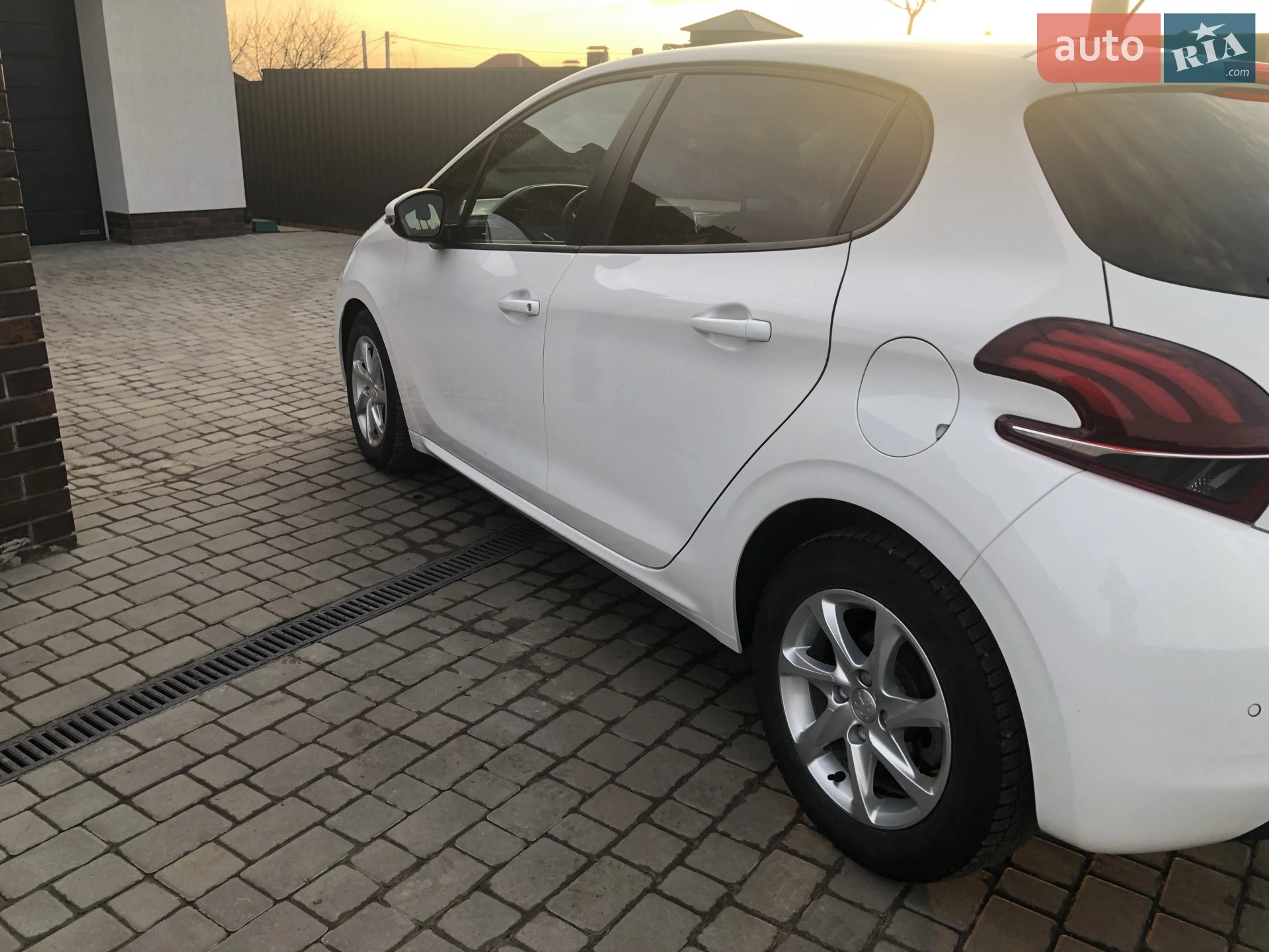 2019 Peugeot 208 - мініатюра 2