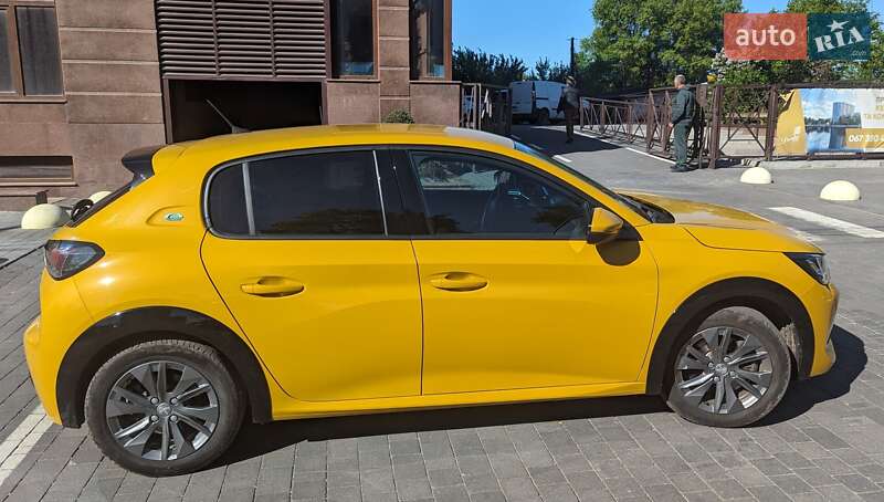 Хэтчбек Peugeot 208 2020 в Киеве