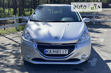 Хэтчбек Peugeot 208 2013 в Киеве