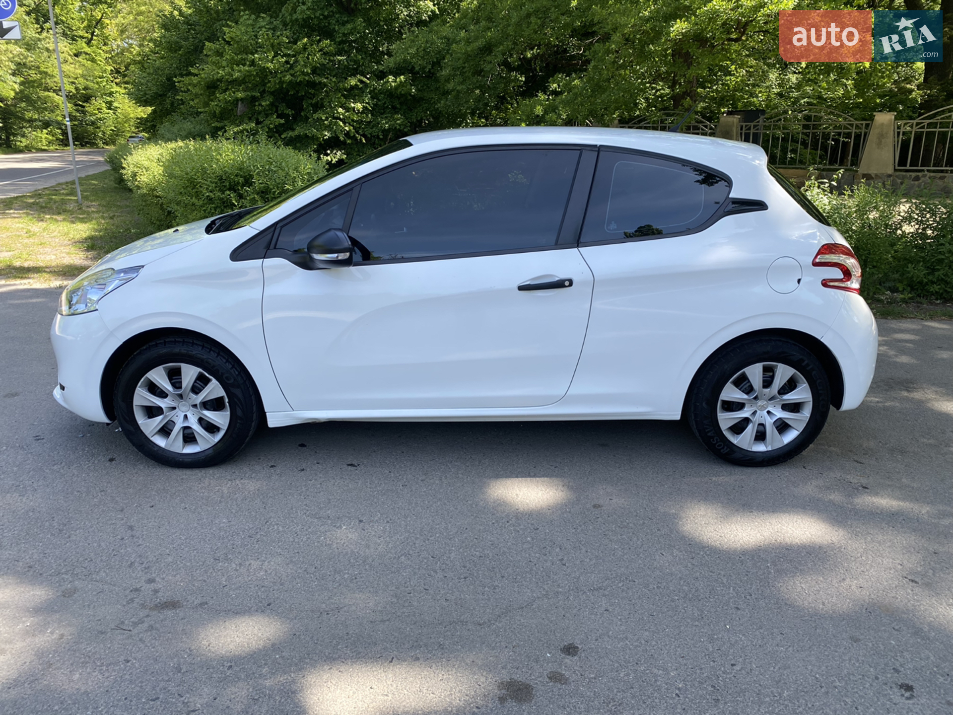 2014 Peugeot 208 - мініатюра 10