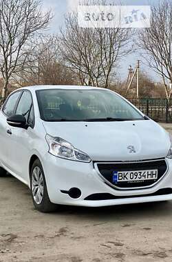 Хэтчбек Peugeot 208 2013 в Теофиполе