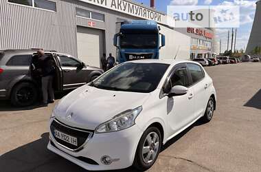 Хетчбек Peugeot 208 2013 в Києві