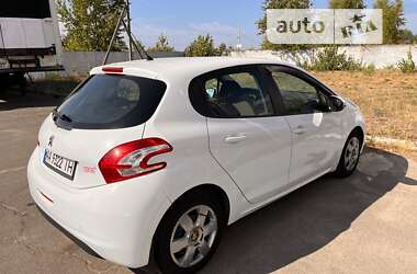 Хетчбек Peugeot 208 2013 в Києві