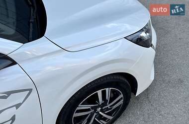 Хэтчбек Peugeot 208 2021 в 